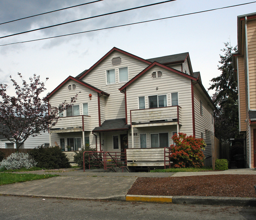 Nesbit Apartments in Seattle, WA - Foto de edificio