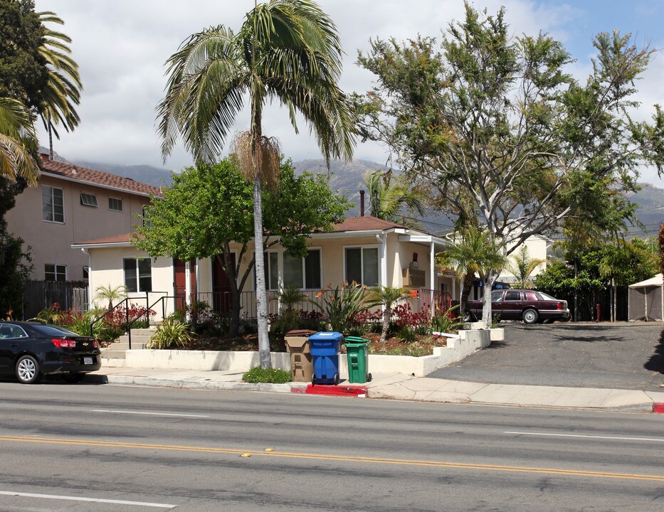 2904 State St in Santa Barbara, CA - Building Photo