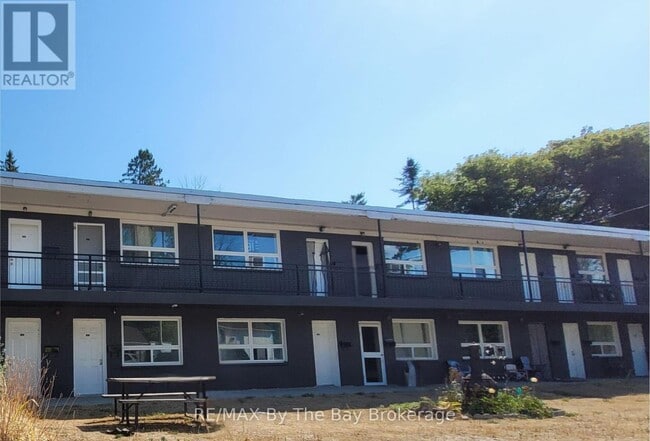 property at 280-280 River Rd E