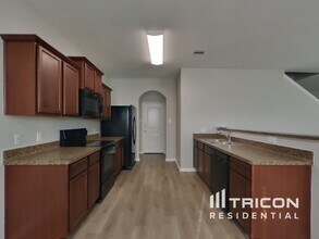 24069 Wilde Dr in Magnolia, TX - Building Photo - Building Photo