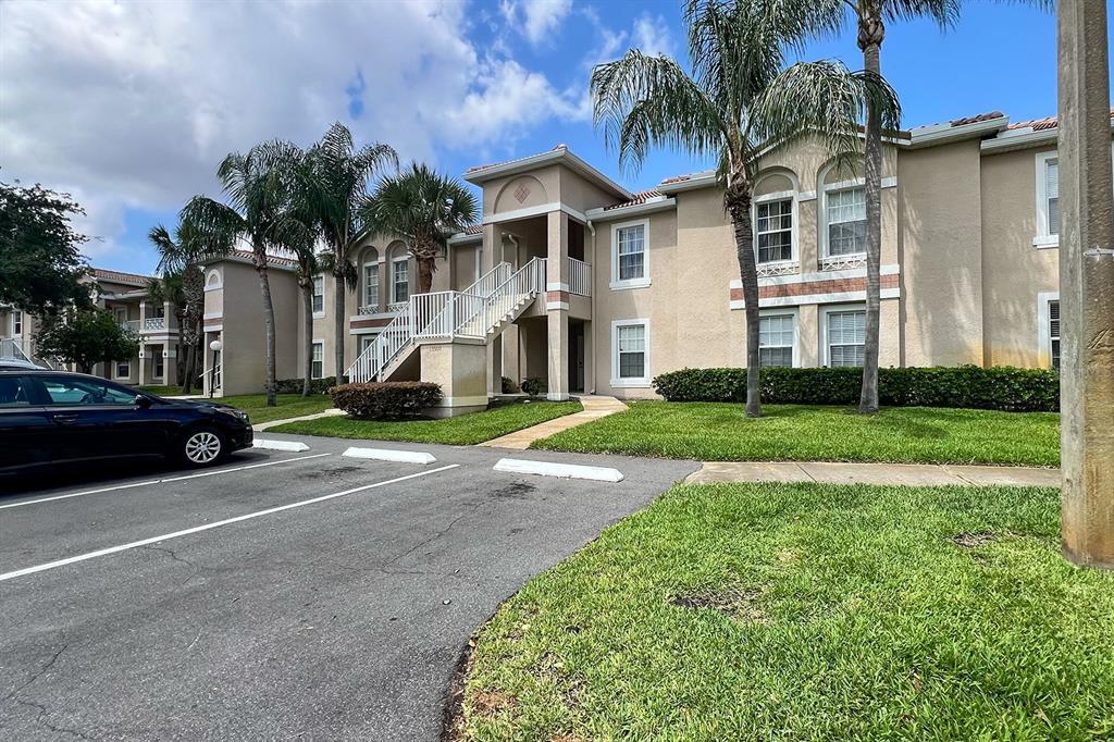 13300 Fairway Glen Dr in Orlando, FL - Building Photo
