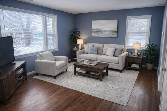 property at 906 S Noland Rd