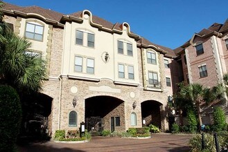 2345 Sage Rd in Houston, TX - Building Photo - Building Photo
