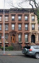 311 Adelphi St Apartments