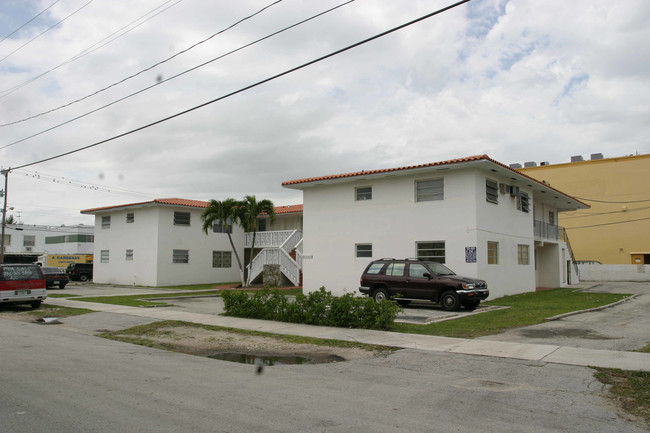 3337 SW 9th St in Miami, FL - Building Photo - Building Photo