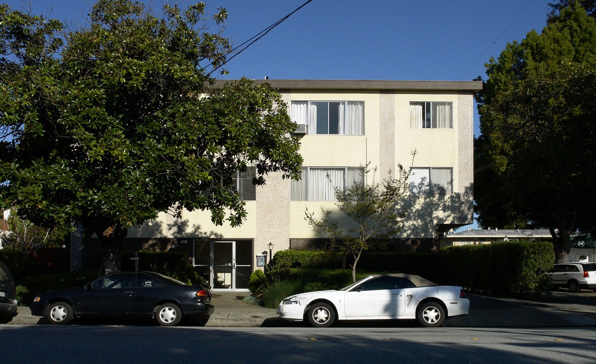 1266 Hopkins Ave in Redwood City, CA - Foto de edificio