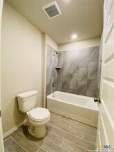2156 Griffith Dr in Seguin, TX - Building Photo - Building Photo