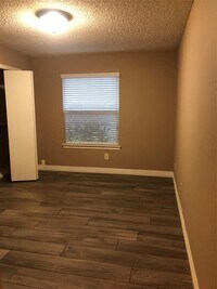 715 N Rock Dr photo'