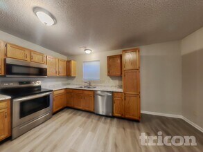 9130 Bagley Way in Indianapolis, IN - Building Photo - Building Photo