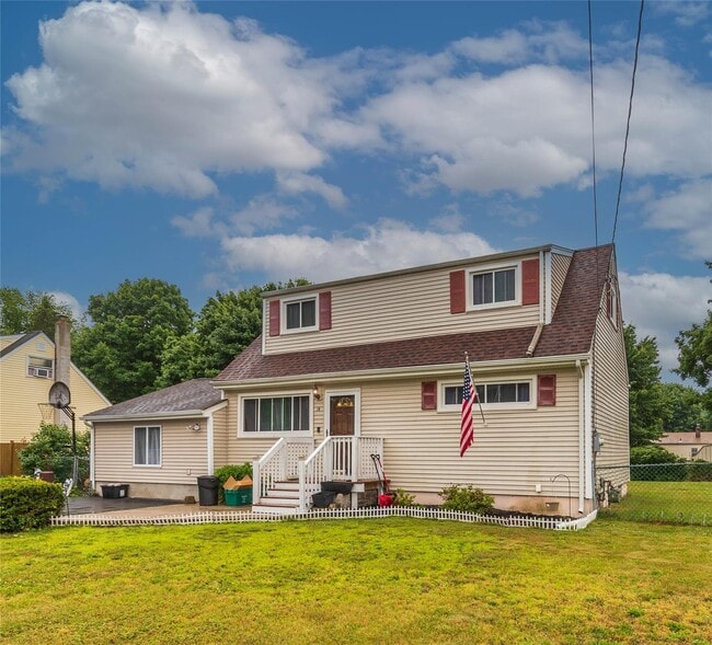 14 Robyn Dr in Monroe, NY - Building Photo - Building Photo