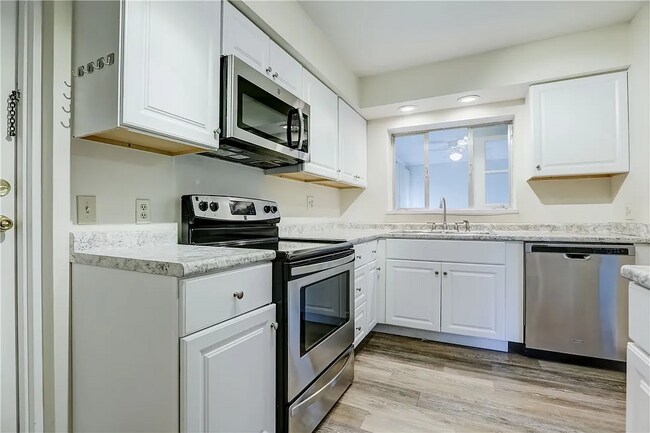2660 Highland Ave, Unit 4 in Rochester, NY - Foto de edificio - Building Photo