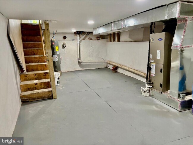 property at 2042 E Somerset St