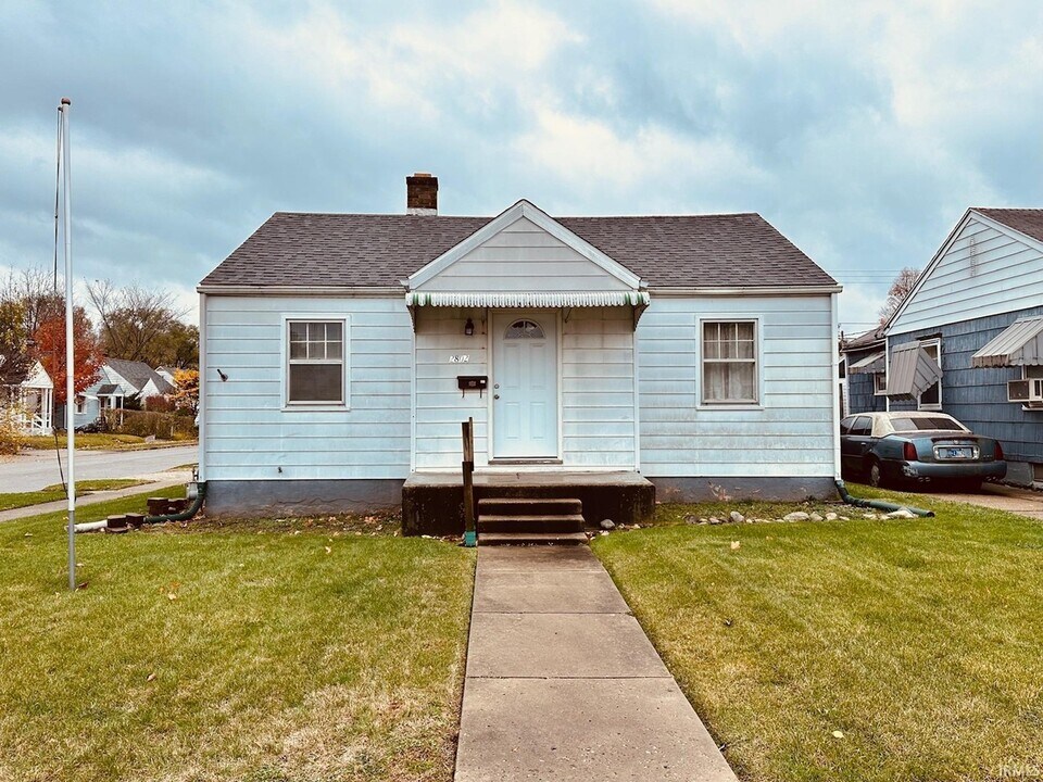 2802 Elwood Ave in South Bend, IN - Building Photo