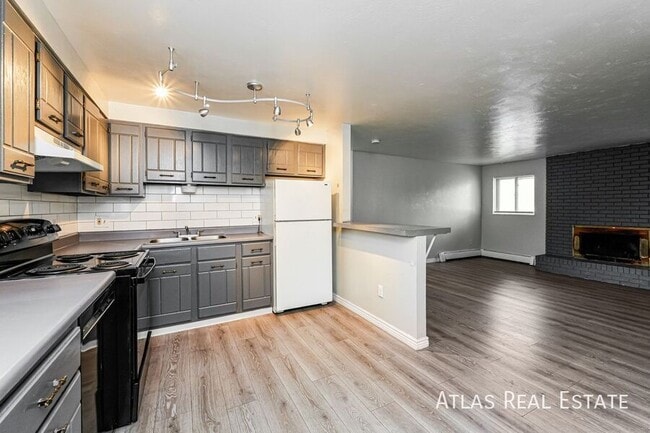 property at 2840 Montebello Dr W