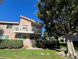 19112 Oceanport Ln in Huntington Beach, CA - Building Photo