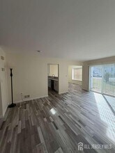 126 Winchester Way in Franklin Township, NJ - Building Photo - Building Photo