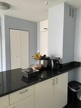 5455 N Sheridan Rd, Unit Mid level in Chicago, IL - Foto de edificio - Building Photo