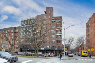 Parkville Promenade Condominiums in Brooklyn, NY - Building Photo - Building Photo