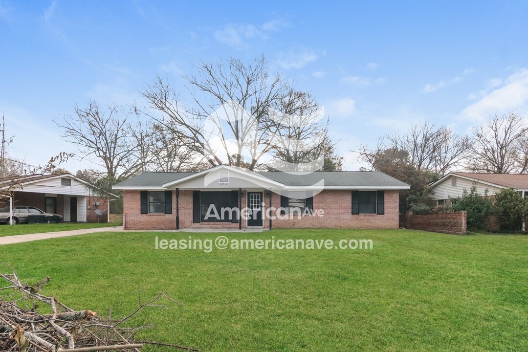 856 Barklay Way in Columbus, GA - Building Photo