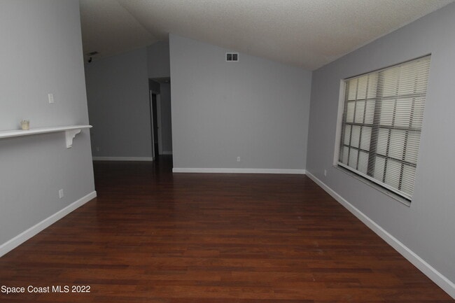 1009 Fairplay Ave NW in Palm Bay, FL - Building Photo - Building Photo