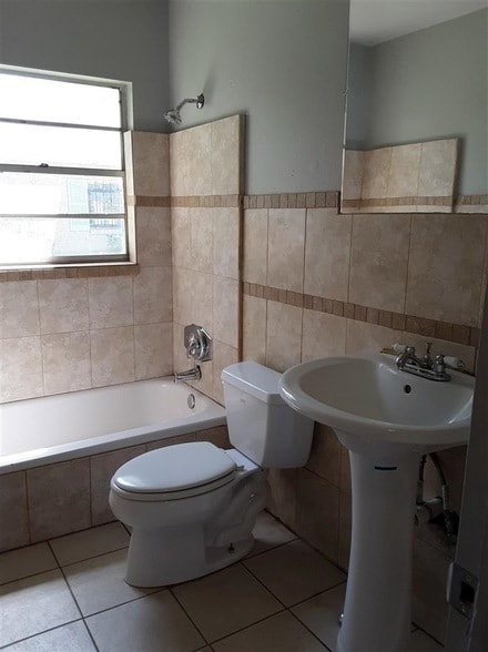 1104 Volusia St in Tallahassee, FL - Foto de edificio - Building Photo