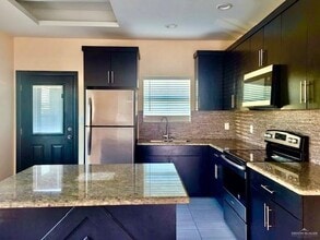 9 Whitewing Ave in Edinburg, TX - Building Photo - Building Photo