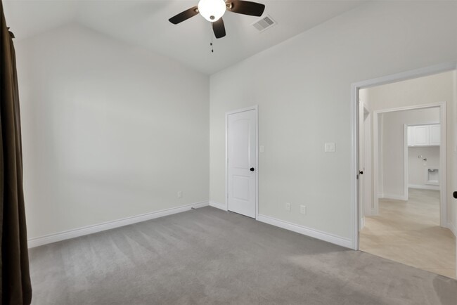 property at 150 N Greatwood Glen Pl