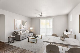 Nova North Valley in Phoenix, AZ - Foto de edificio - Building Photo