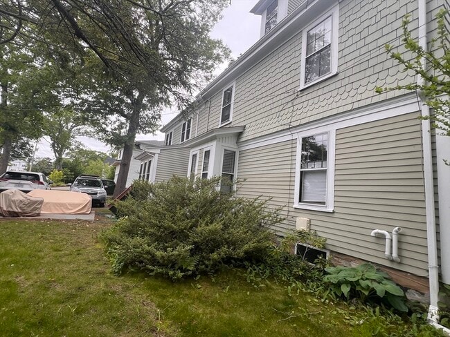 180 Warren St in Needham, MA - Building Photo - Building Photo