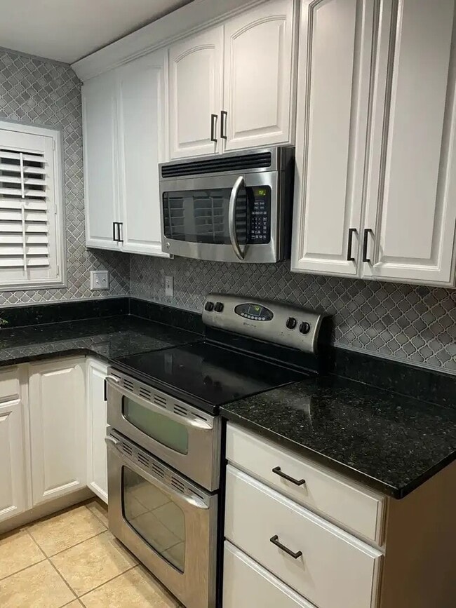 property at 109 Prosperity Ave SE