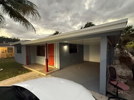 429 NW 15th Ave in Fort Lauderdale, FL - Building Photo