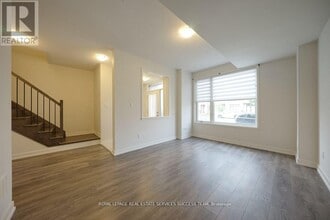 3074 Ernest Appelbe Blvd. in Oakville, ON - Building Photo - Building Photo