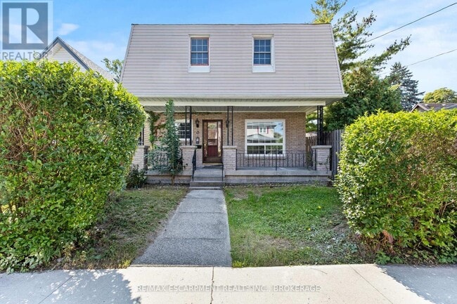 property at 15 McCormick St