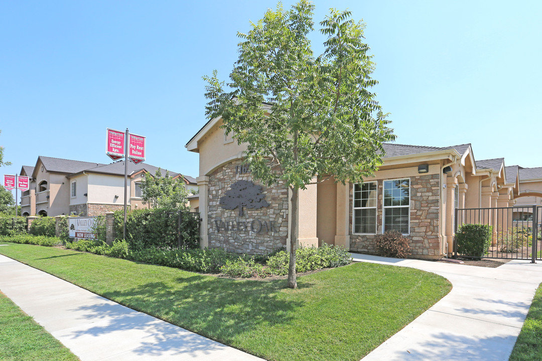 Valley Oak Apartments in Lemoore, CA - Foto de edificio