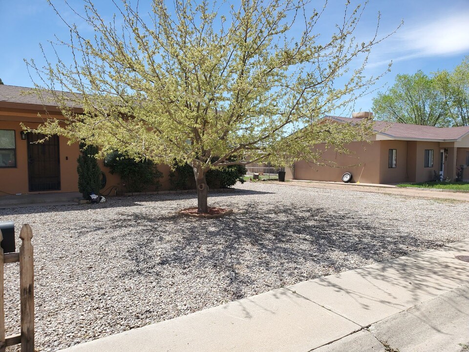 1206 19th St in Alamogordo, NM - Building Photo