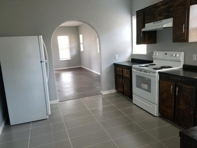 655 3rd St in Chipley, FL - Building Photo - Building Photo