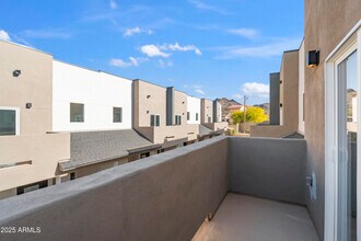 2117 E Voltaire Ave in Phoenix, AZ - Building Photo - Building Photo