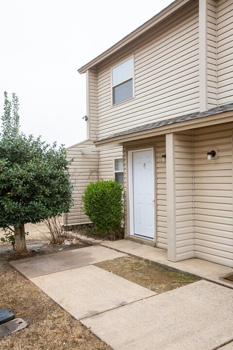9 Edgehill Cove in Maumelle, AR - Building Photo
