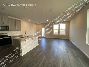 5084 Dayflower Dr in Nashville, TN - Building Photo - Building Photo