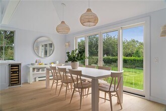 124 Harrison Ave in Newport, RI - Building Photo - Building Photo