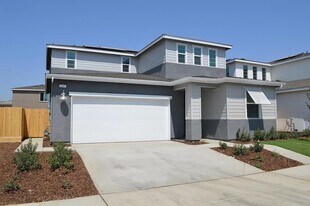 2447 Quesada Dr in Merced, CA - Building Photo
