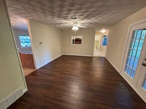 1303 Park Center St in Benbrook, TX - Building Photo - Building Photo