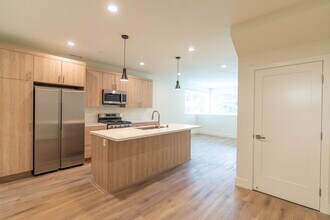 5220 Inglewood Blvd in Culver City, CA - Building Photo - Building Photo