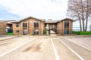 4552 Chaha Rd in Garland, TX - Building Photo