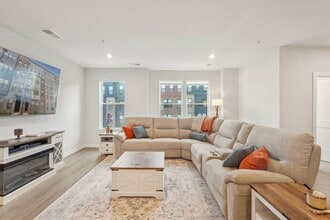 4610 Olivine Dr in Chantilly, VA - Foto de edificio - Building Photo