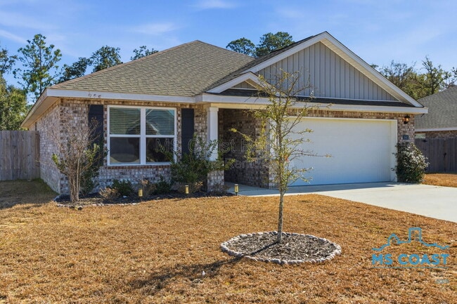 1042 Enclave Cir in Long Beach, MS - Building Photo - Building Photo