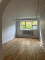 5801 Chem. de la Côte St Luc in Hampstead, QC - Building Photo