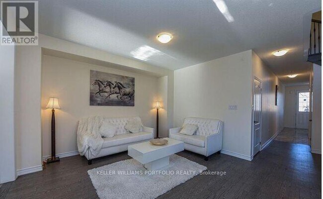 10 Hashmi Pl in Brampton, ON - Building Photo - Building Photo