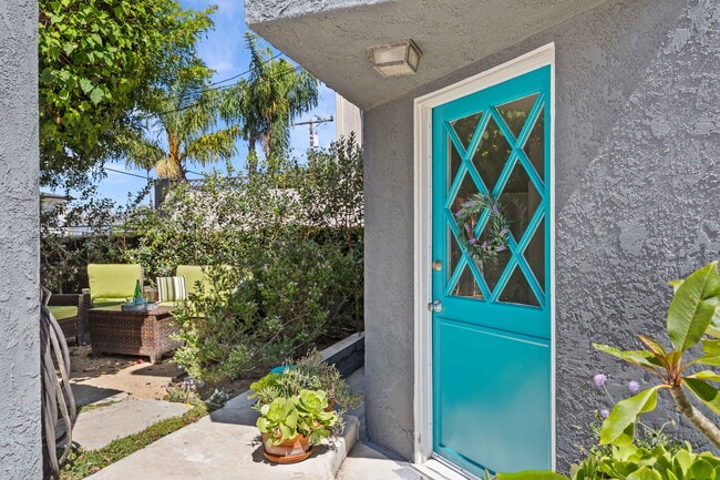 3525 N Poinsettia Ave, Unit Manhattan Beach Gem