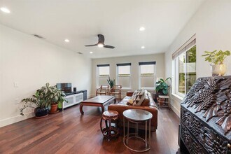 1208 Delano St in Austin, TX - Building Photo - Building Photo